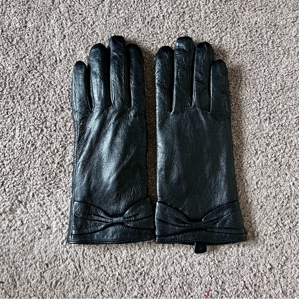 Faux Leather Gloves